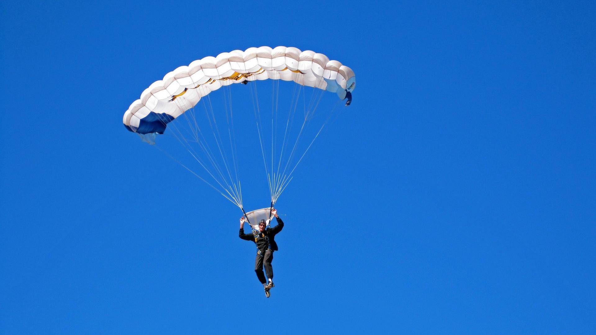 开云体育app官网-《FIFA2025虚拟足球“超凡盛典”——线上线下同步，点燃全球足球梦》